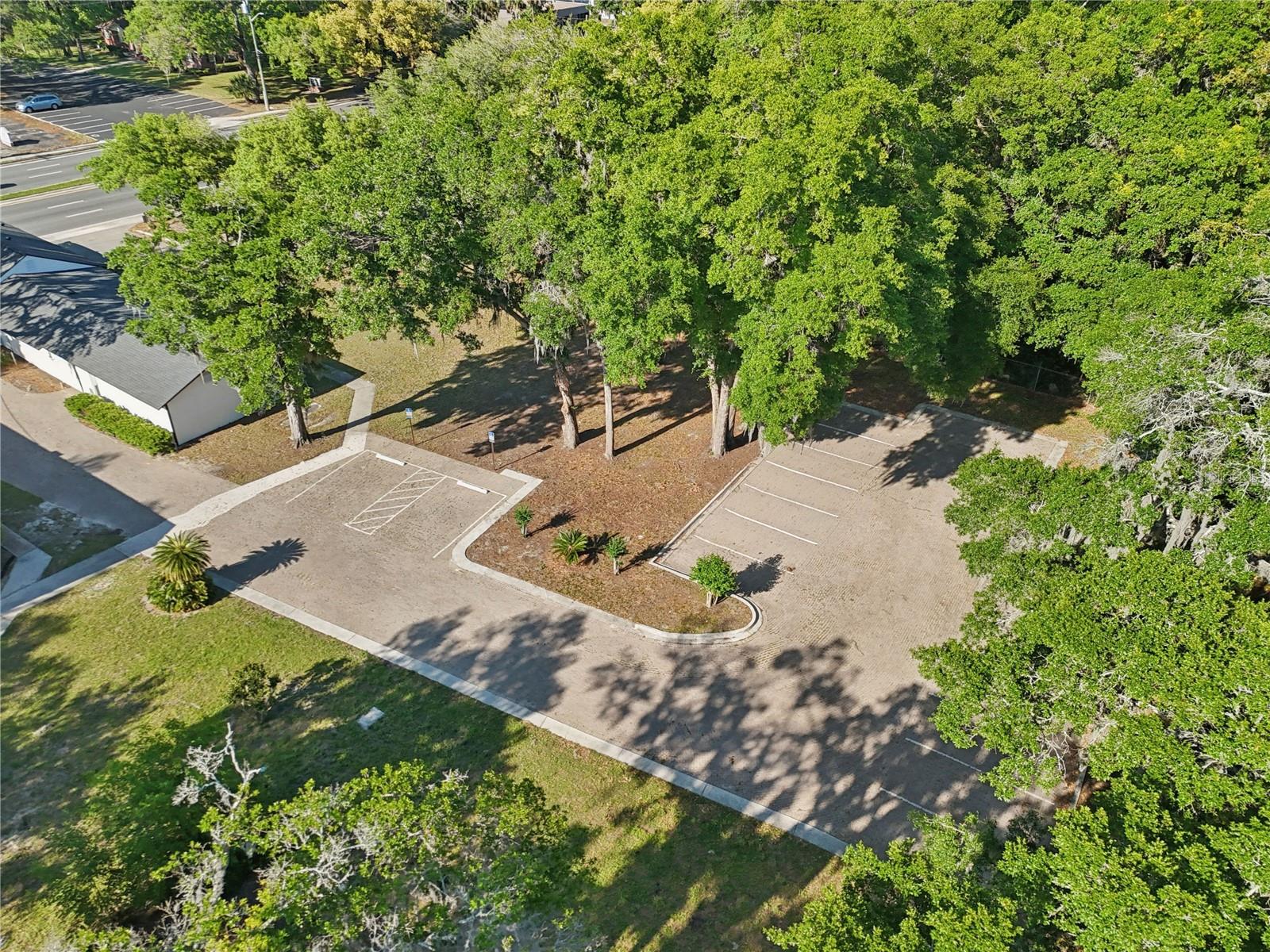 Image 20 of 47 For 4004 Atlantic Boulevard