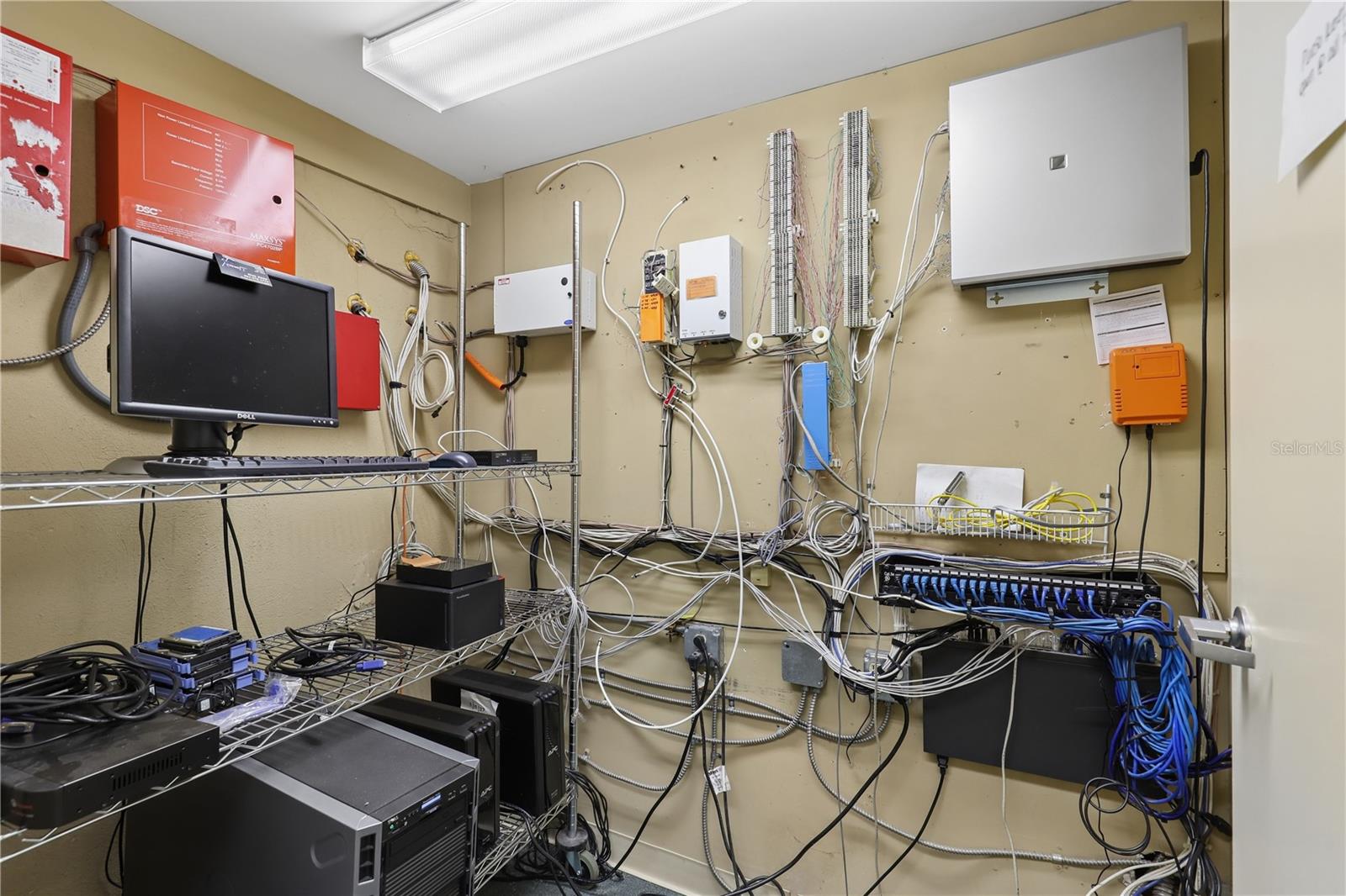 Image 37 of 47 For 4004 Atlantic Boulevard