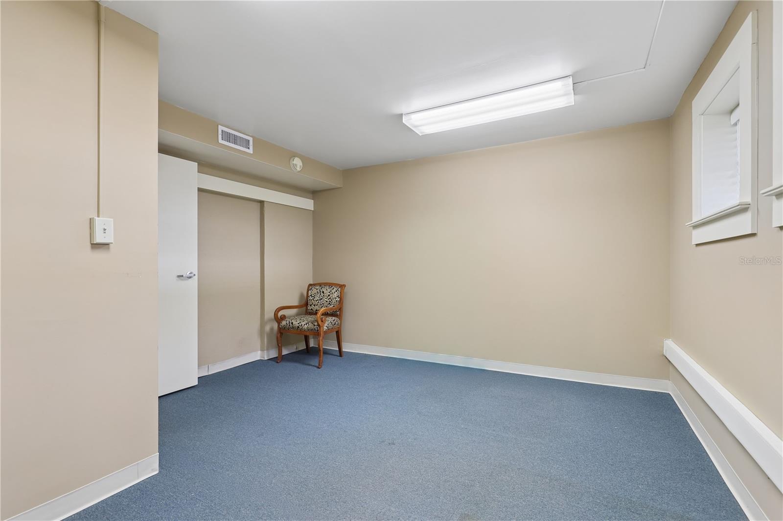 Image 39 of 47 For 4004 Atlantic Boulevard