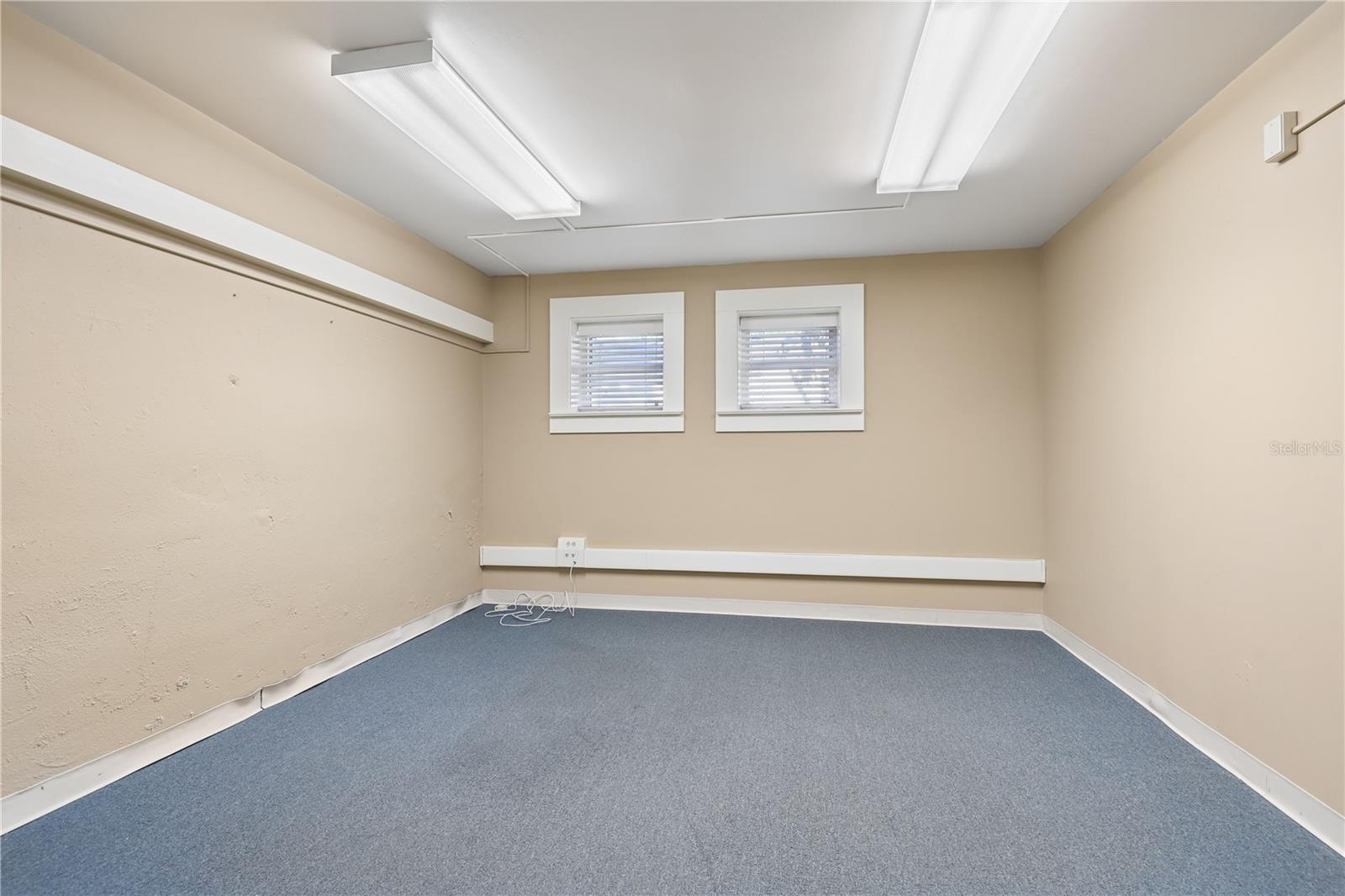 Image 41 of 47 For 4004 Atlantic Boulevard