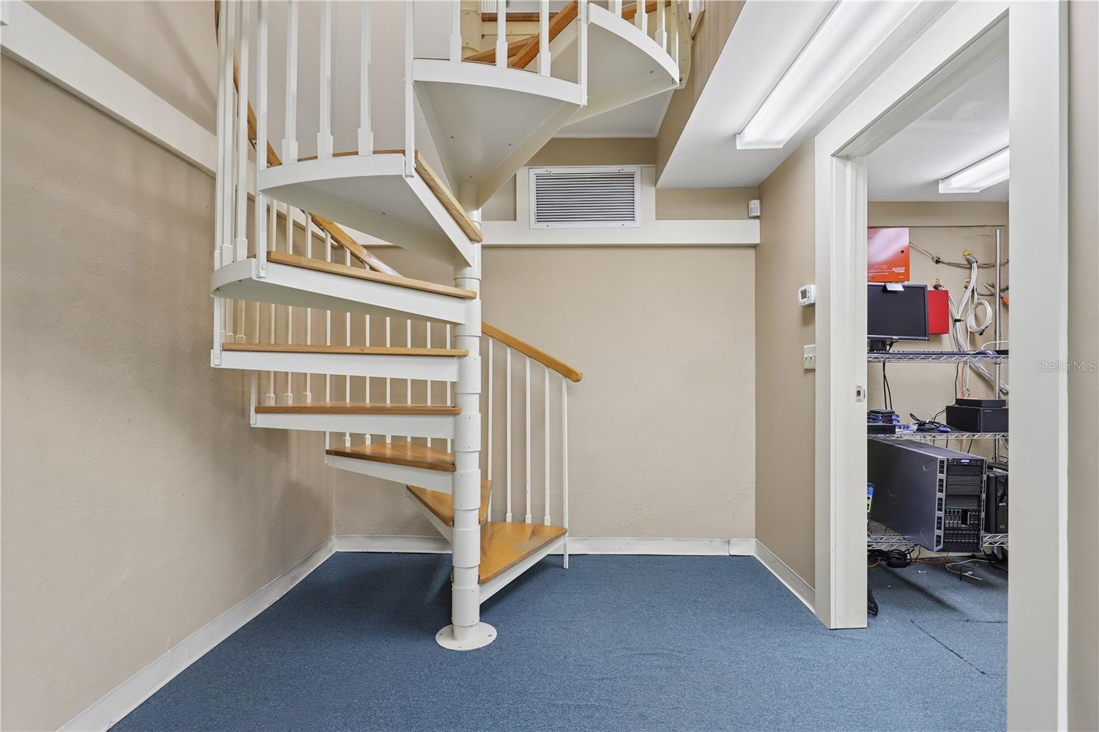 Image 43 of 47 For 4004 Atlantic Boulevard