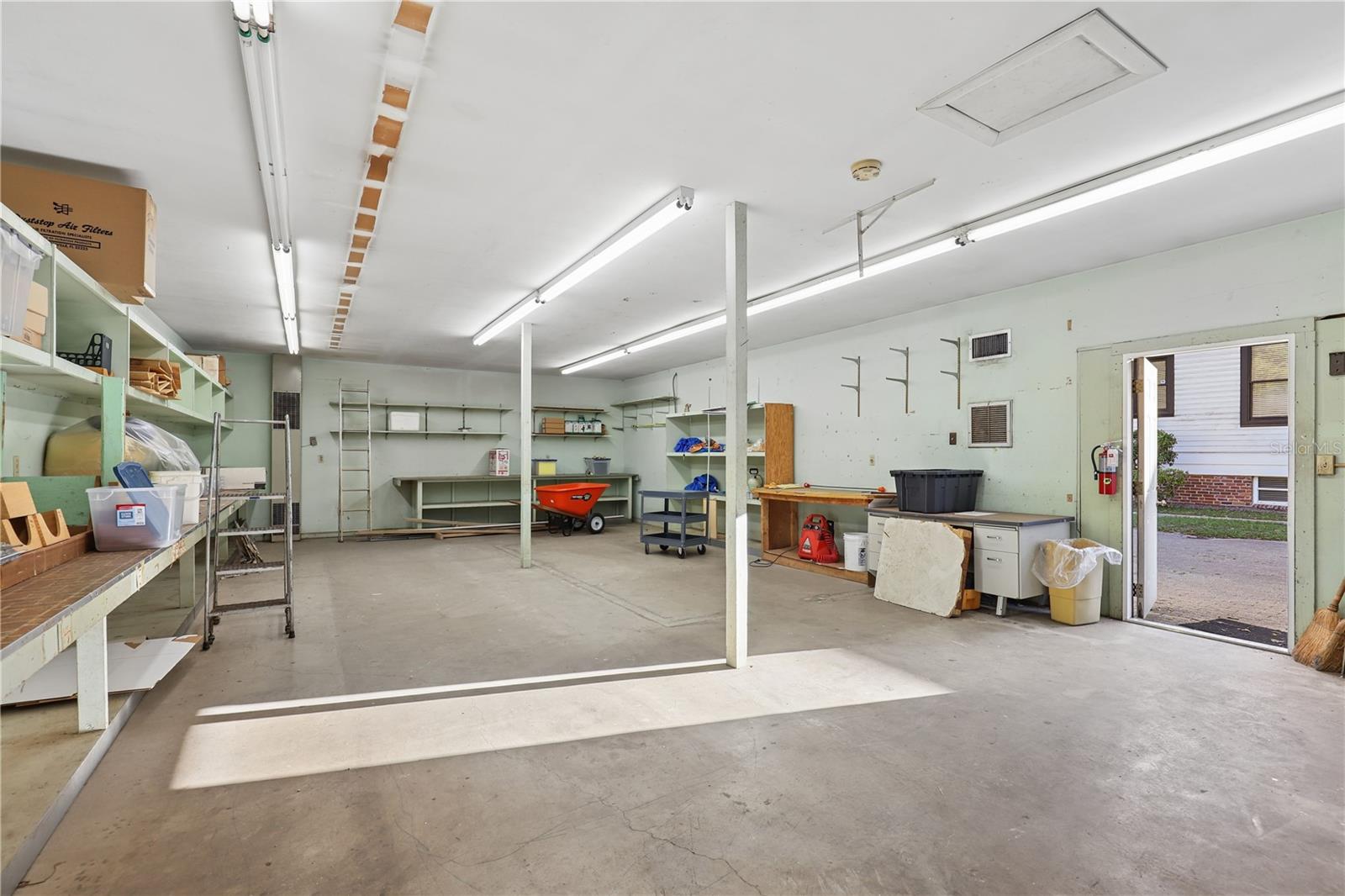 Image 45 of 47 For 4004 Atlantic Boulevard