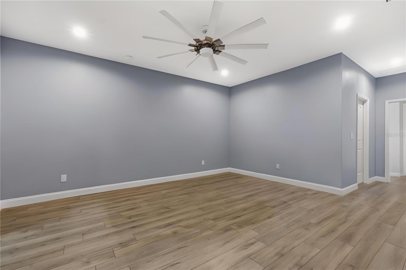 Image 7 of 26 For 4 Uturn Court