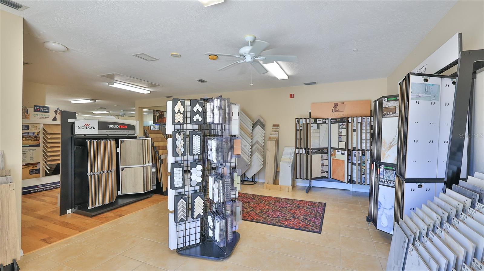 Image 22 of 41 For 4720 Moody Boulevard