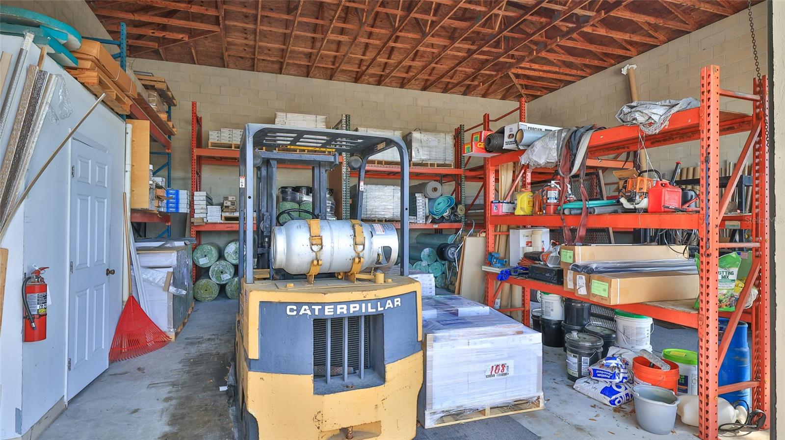 Image 8 of 41 For 4720 Moody Boulevard