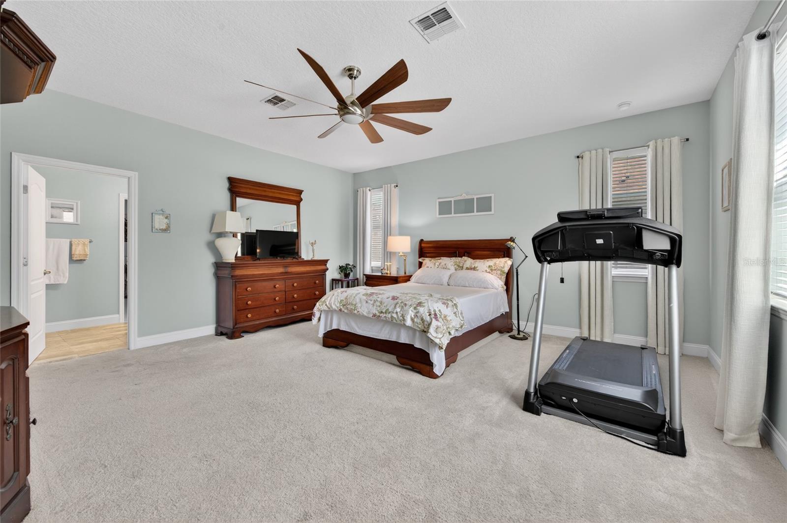 Image 16 of 33 For 17 White Haven Lane