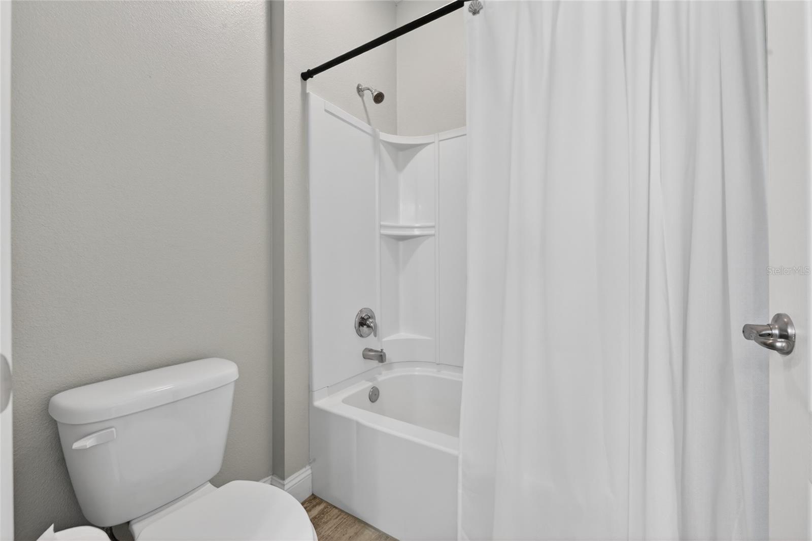 Image 23 of 33 For 17 White Haven Lane