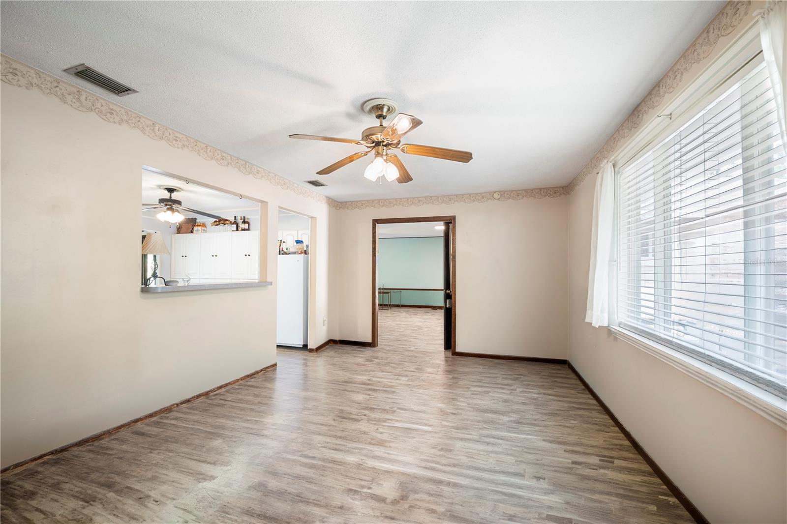 Image 19 of 54 For 212 Wesley Road