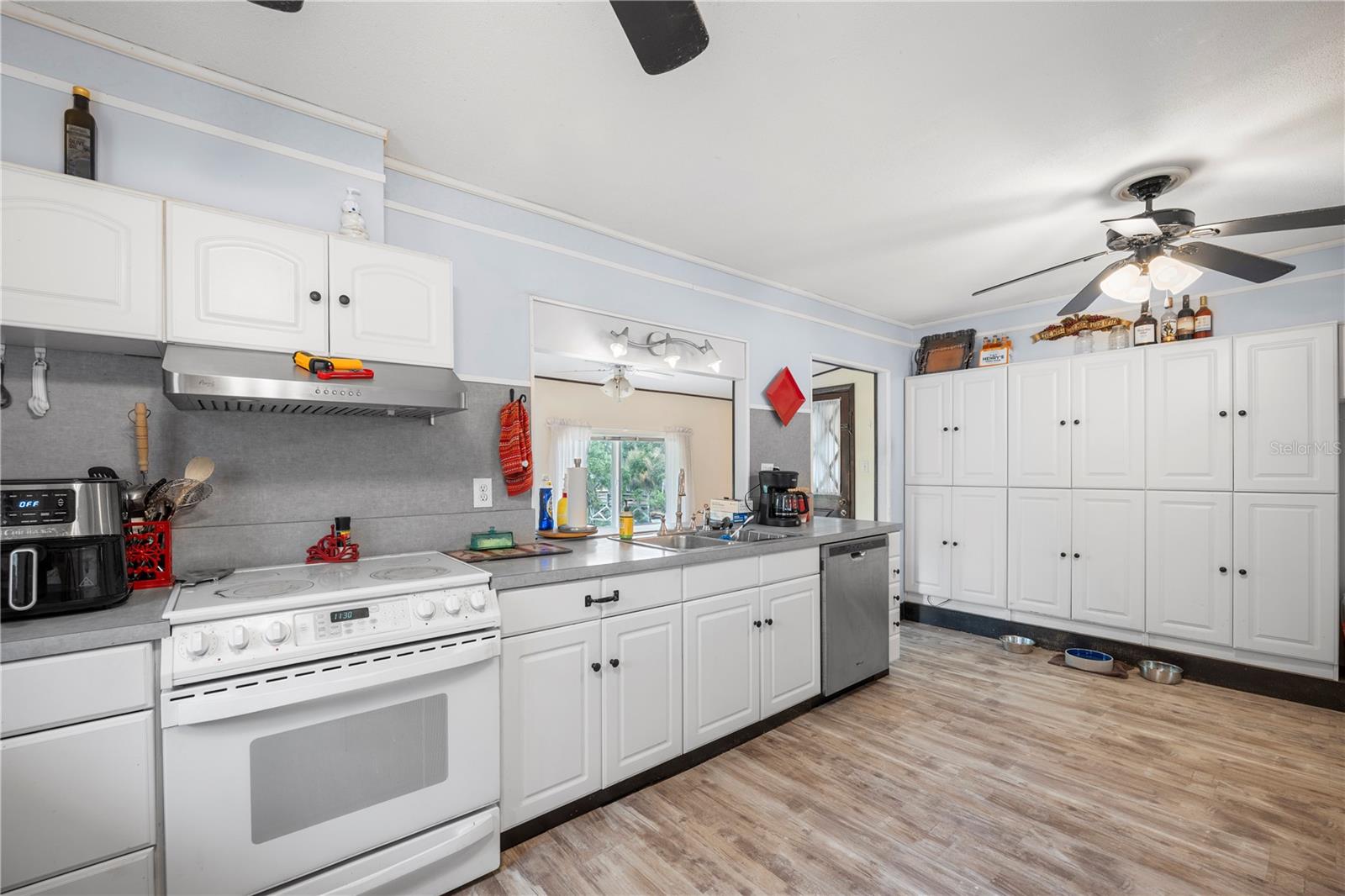 Image 22 of 54 For 212 Wesley Road