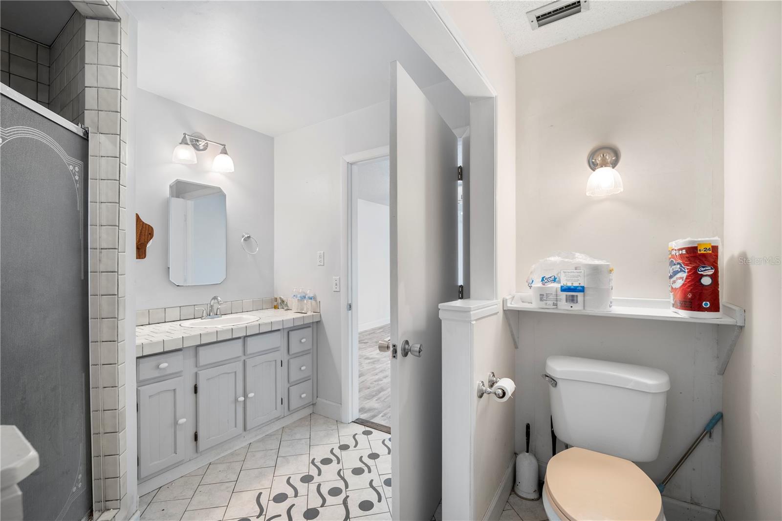 Image 29 of 54 For 212 Wesley Road