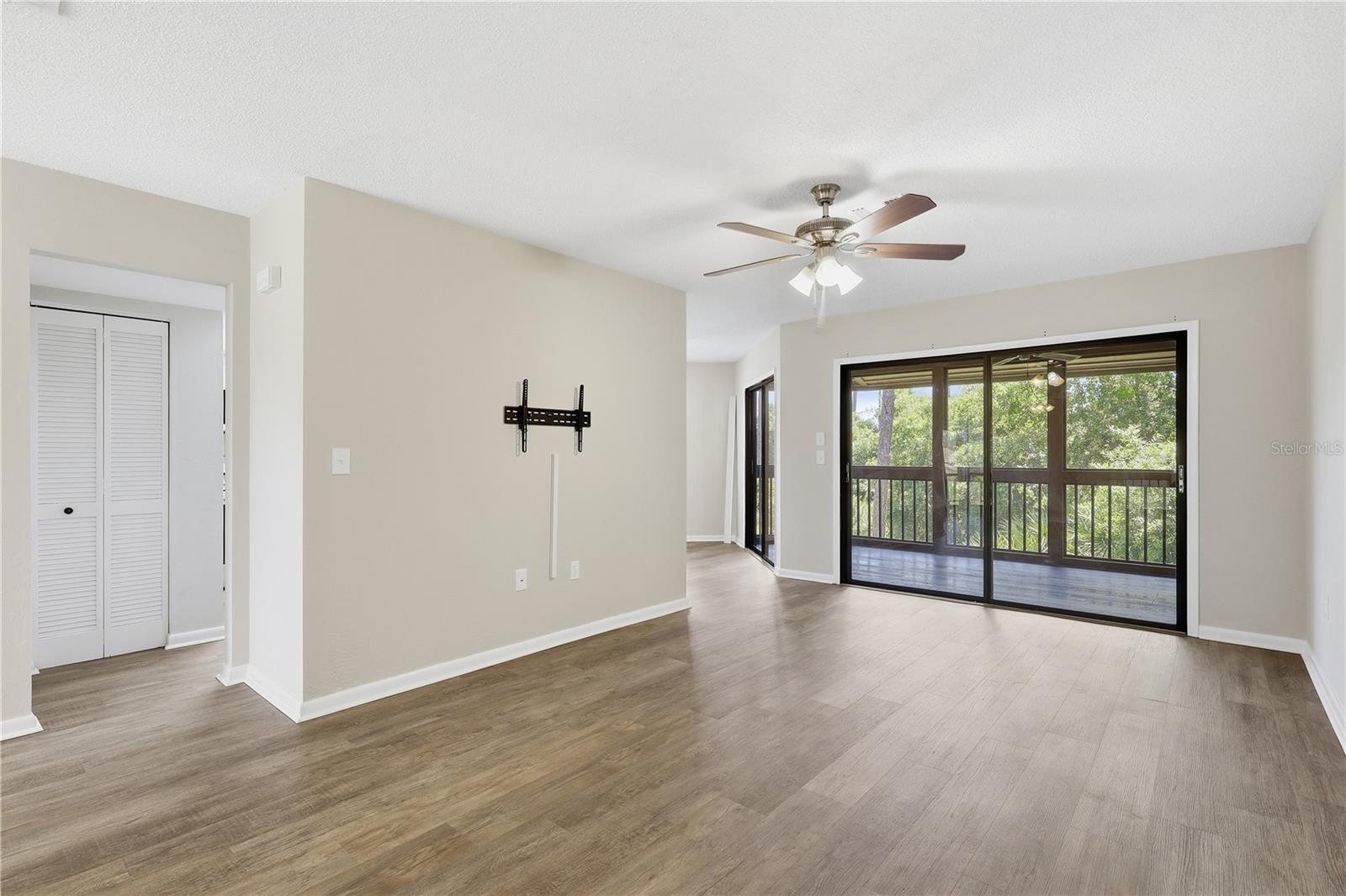 Image 8 of 34 For 16 Hembury Lane 16