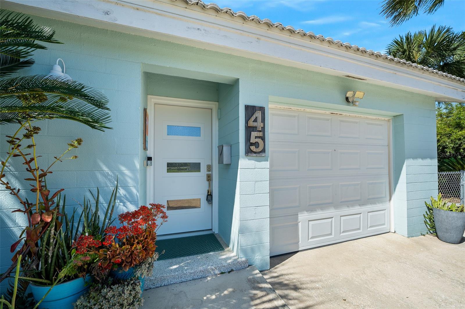 Image 4 of 59 For 45 Wisteria Drive