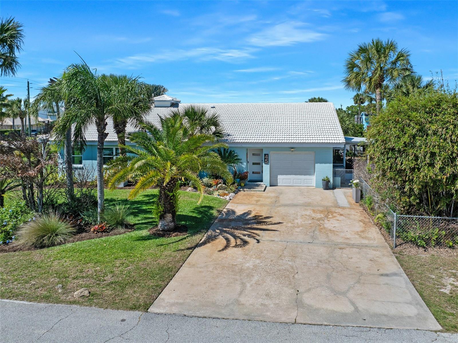 Image 41 of 59 For 45 Wisteria Drive