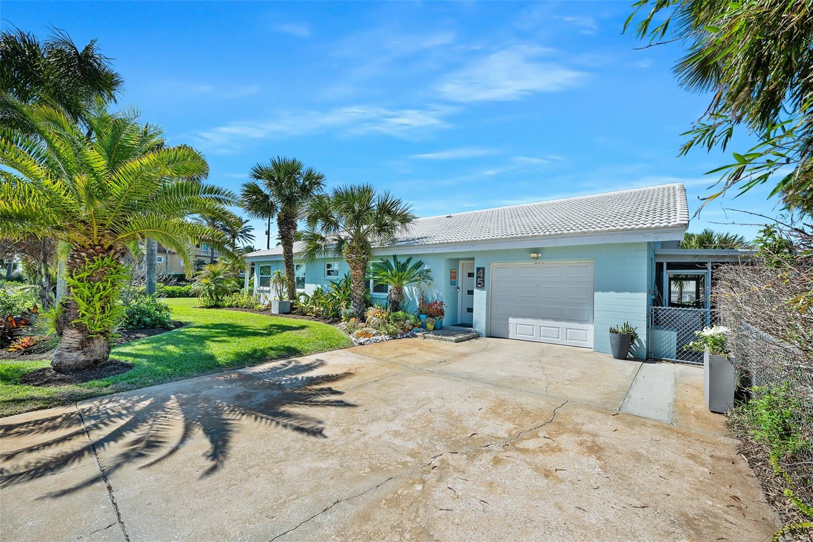 Image 42 of 59 For 45 Wisteria Drive