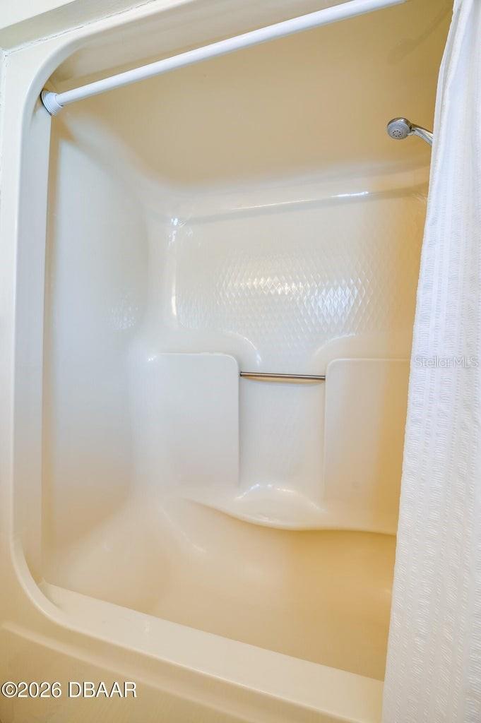 Image 29 of 54 For 226 Florida Shores Boulevard