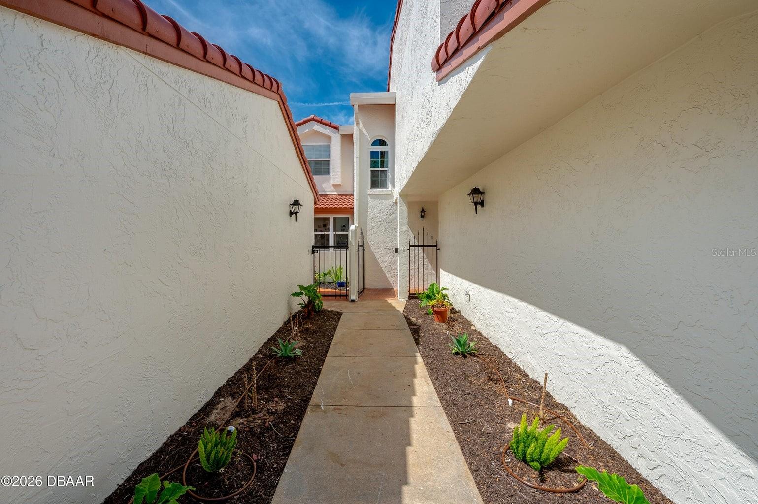 Image 3 of 54 For 226 Florida Shores Boulevard