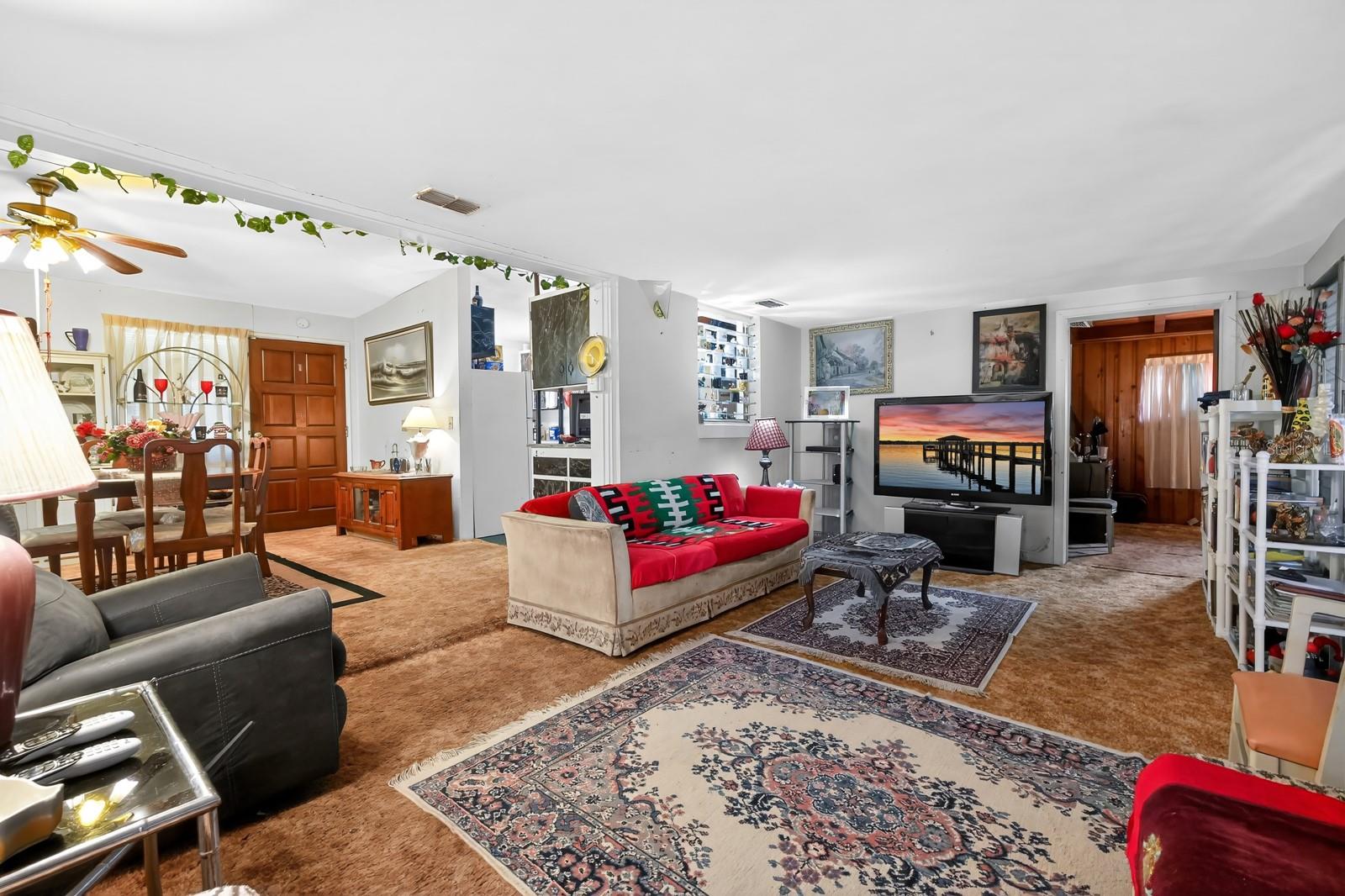 Image 11 of 35 For 1304 Hillcrest Drive