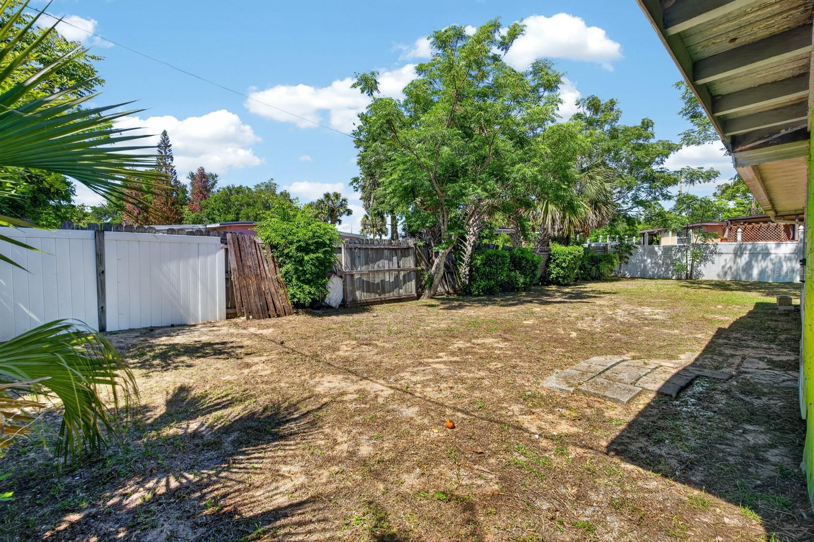 Image 26 of 35 For 1304 Hillcrest Drive