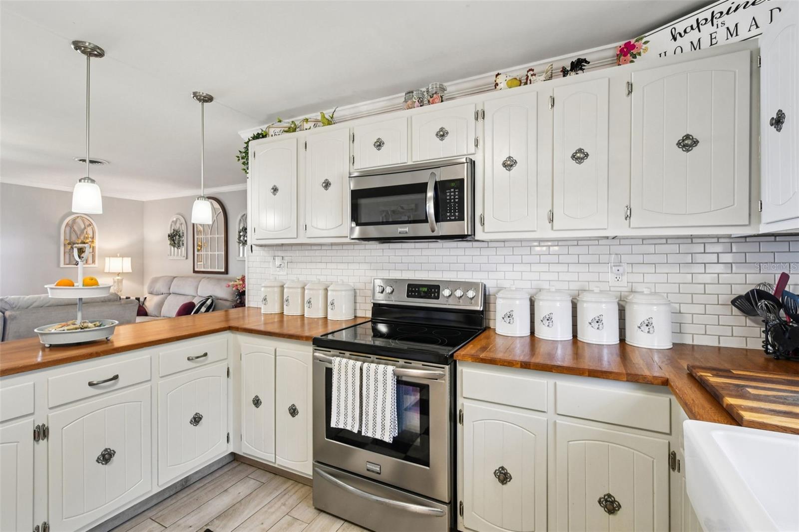 Image 12 of 45 For 214 Paradise Lane