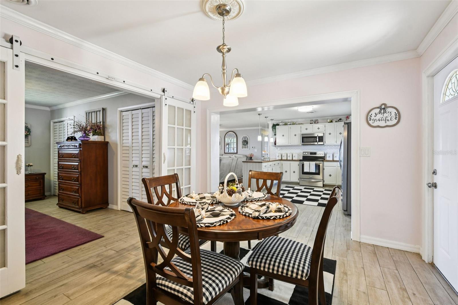 Image 8 of 45 For 214 Paradise Lane