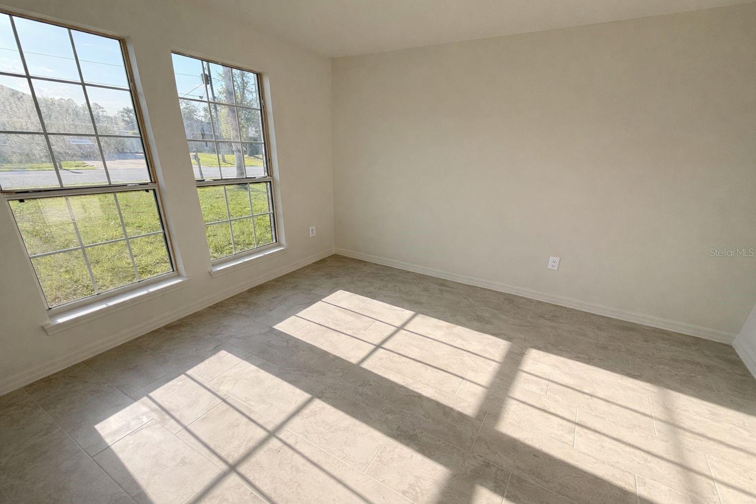 Image 10 of 21 For 31 Russkin Lane