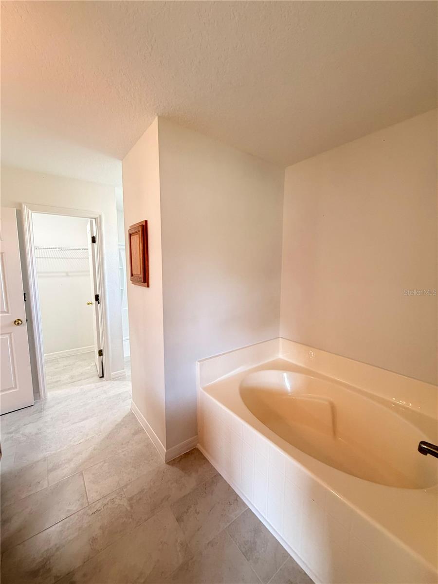 Image 12 of 21 For 31 Russkin Lane