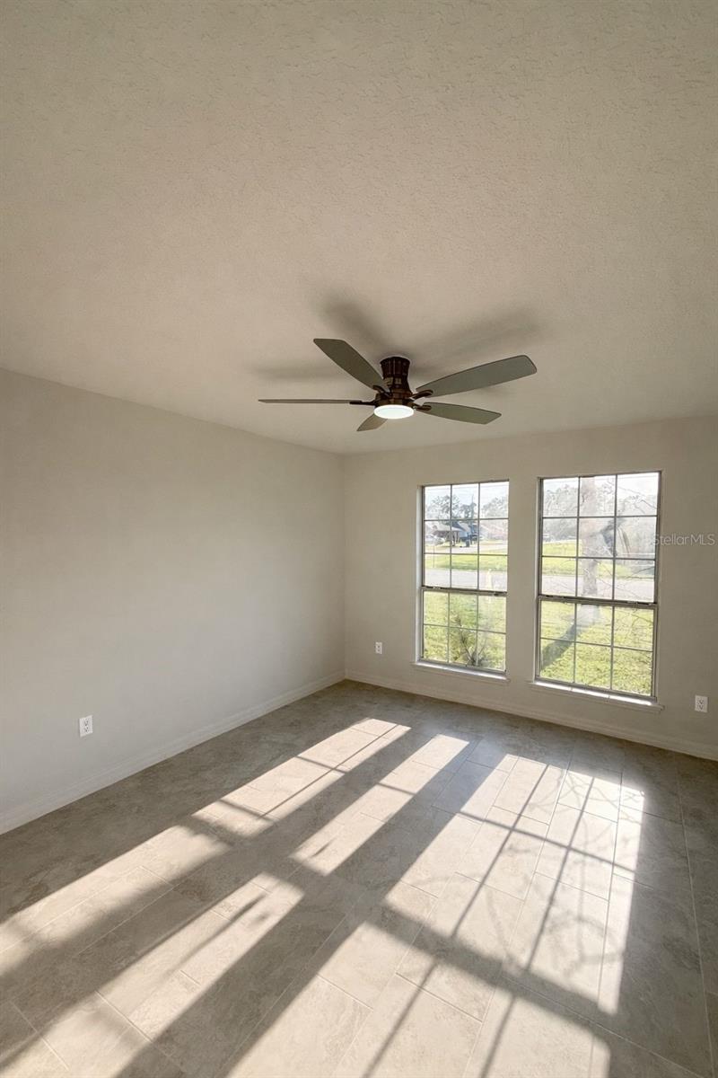 Image 14 of 21 For 31 Russkin Lane