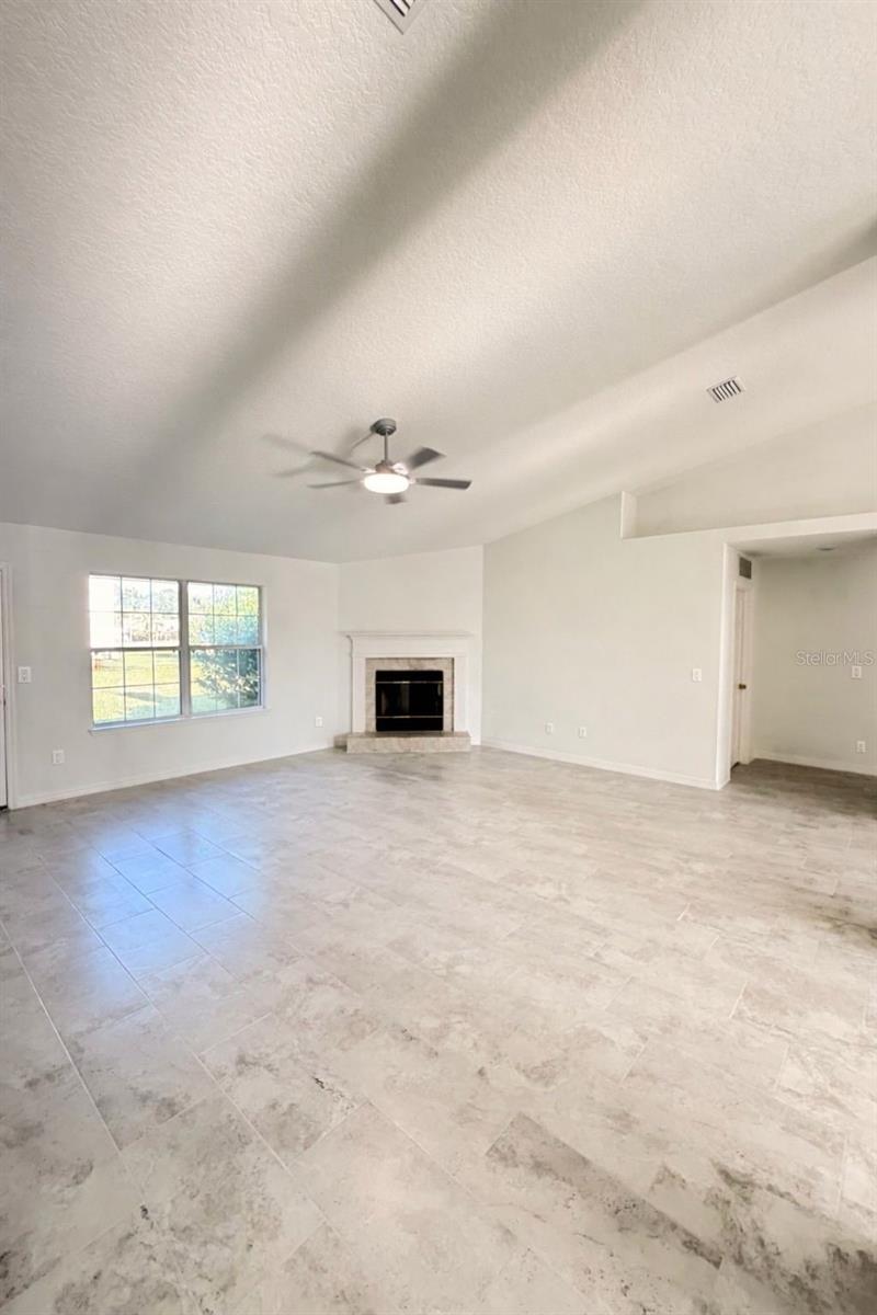 Image 4 of 21 For 31 Russkin Lane