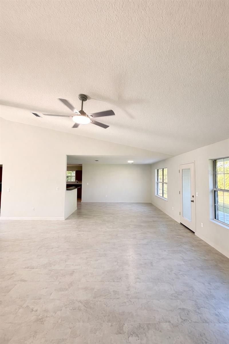 Image 5 of 21 For 31 Russkin Lane