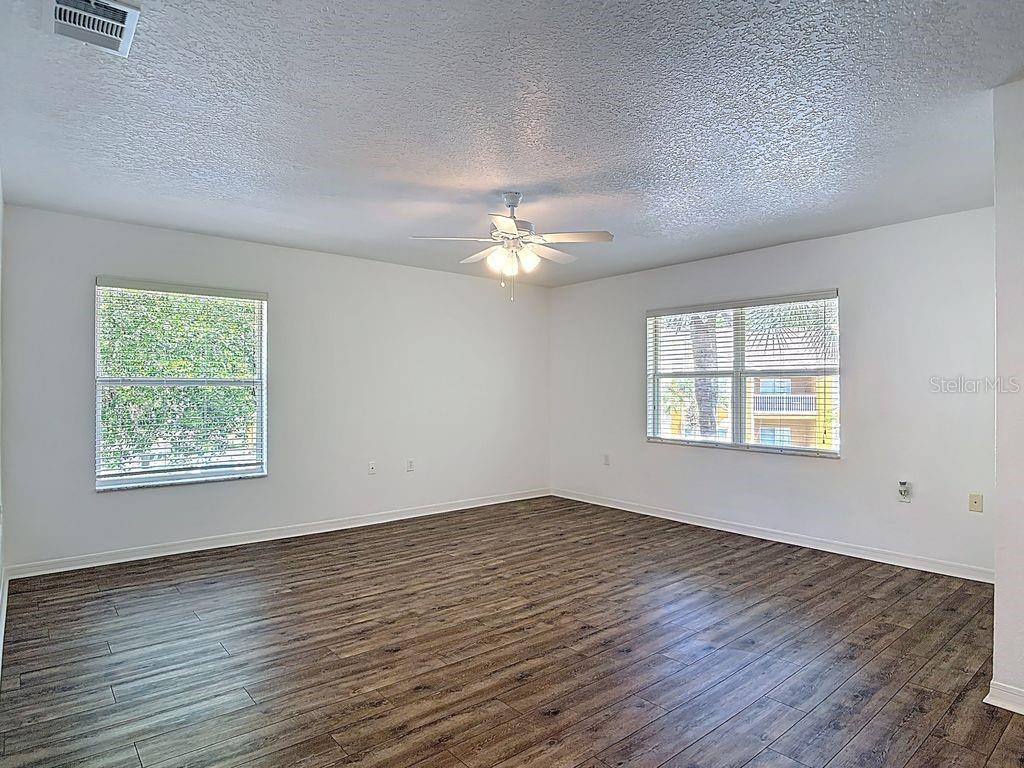 Image 5 of 27 For 4600 Moody Boulevard 12f