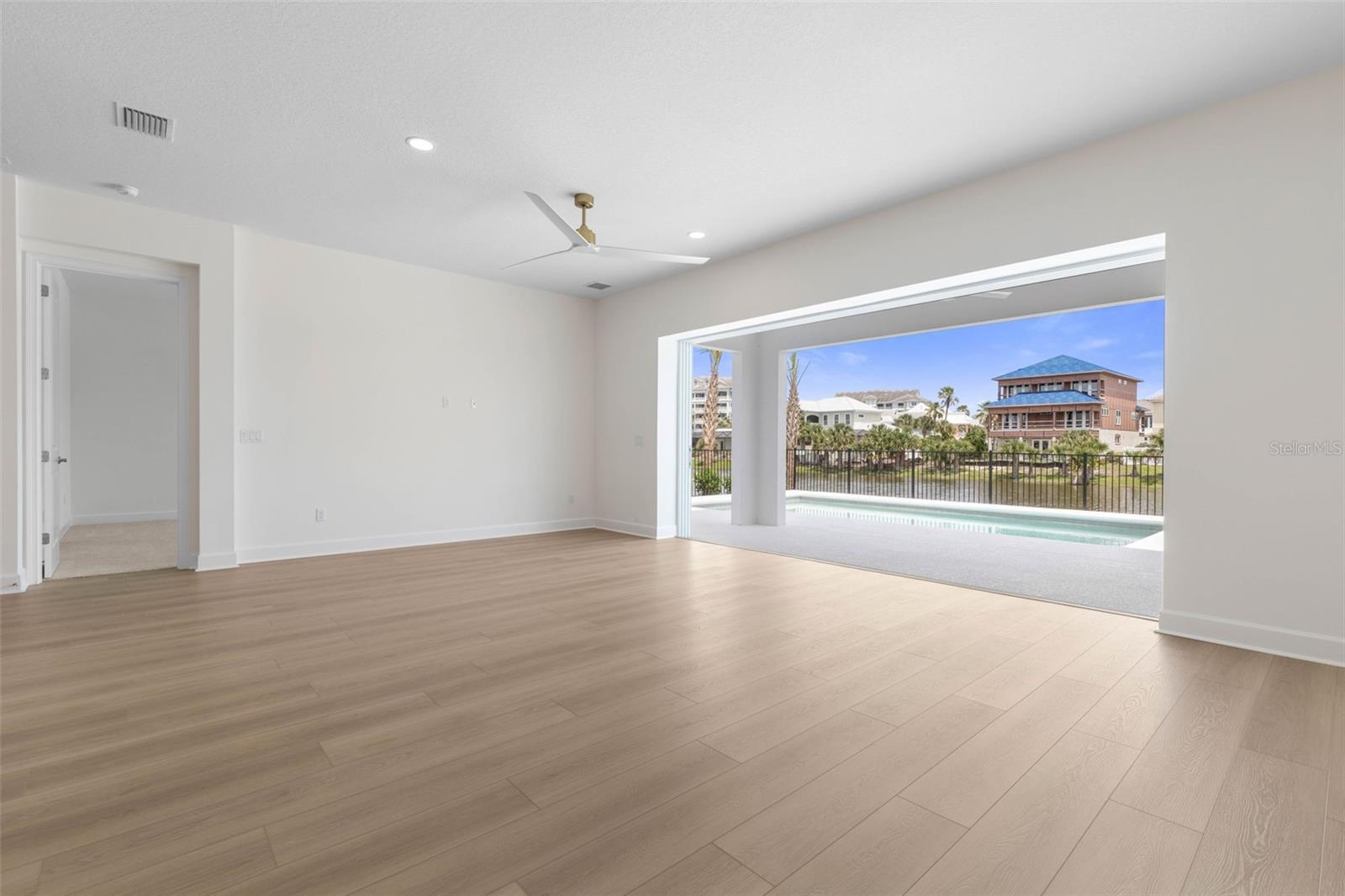 Image 18 of 100 For 24 Cinnamon Beach Way