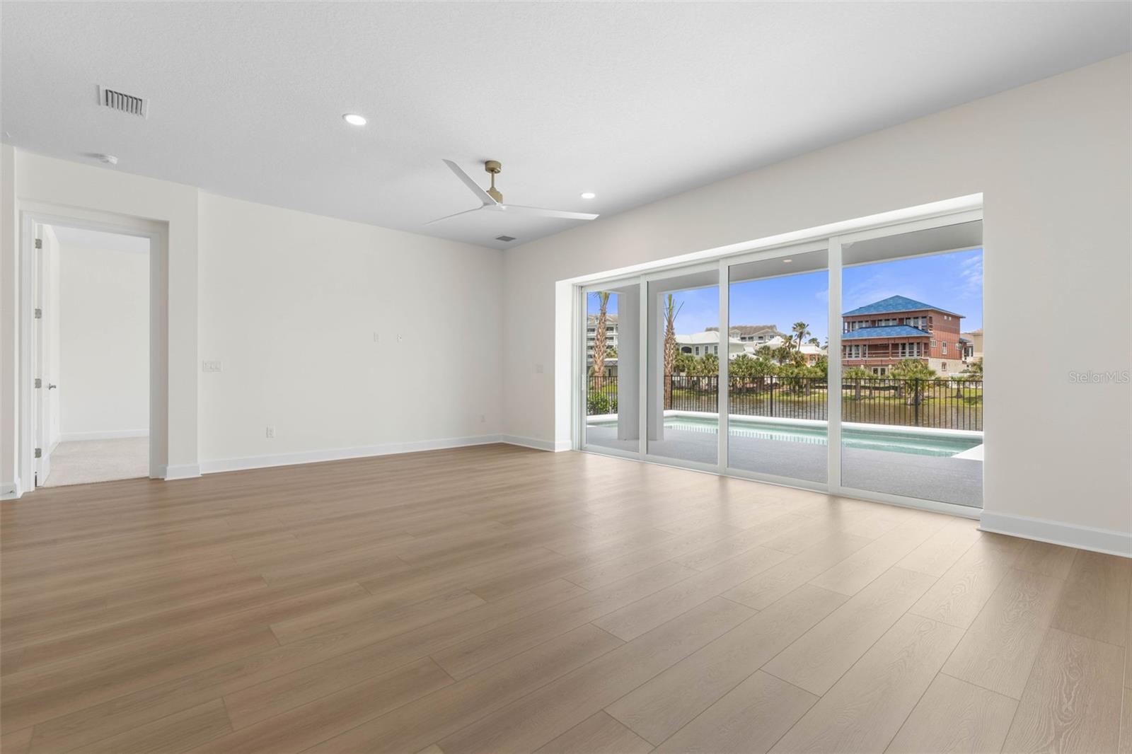 Image 19 of 100 For 24 Cinnamon Beach Way