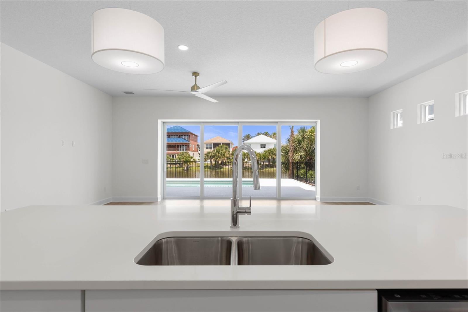 Image 4 of 100 For 24 Cinnamon Beach Way