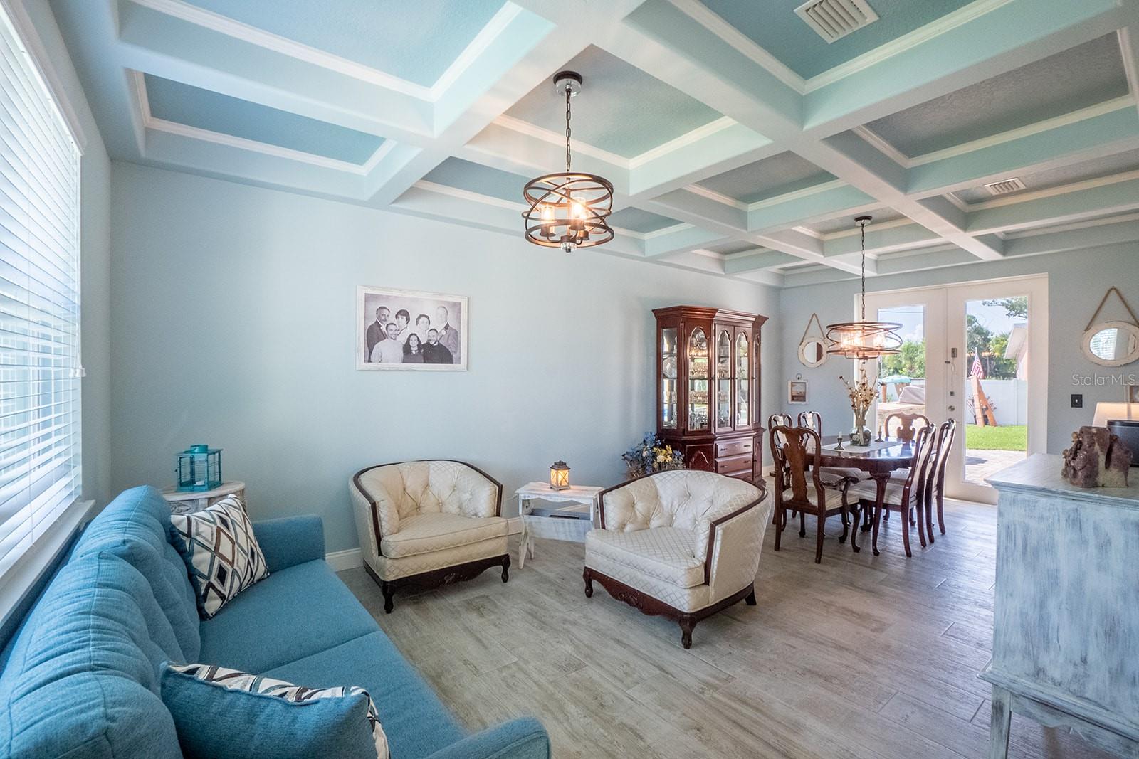 Image 10 of 58 For 590 Shearwood Drive