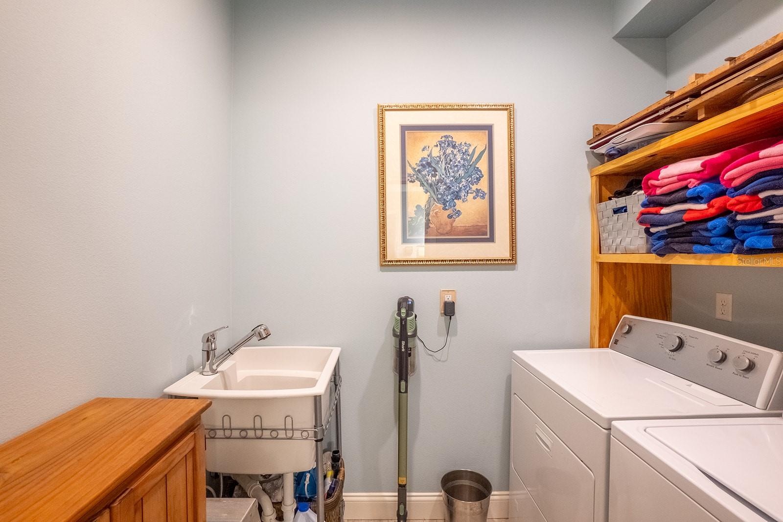 Image 27 of 58 For 590 Shearwood Drive