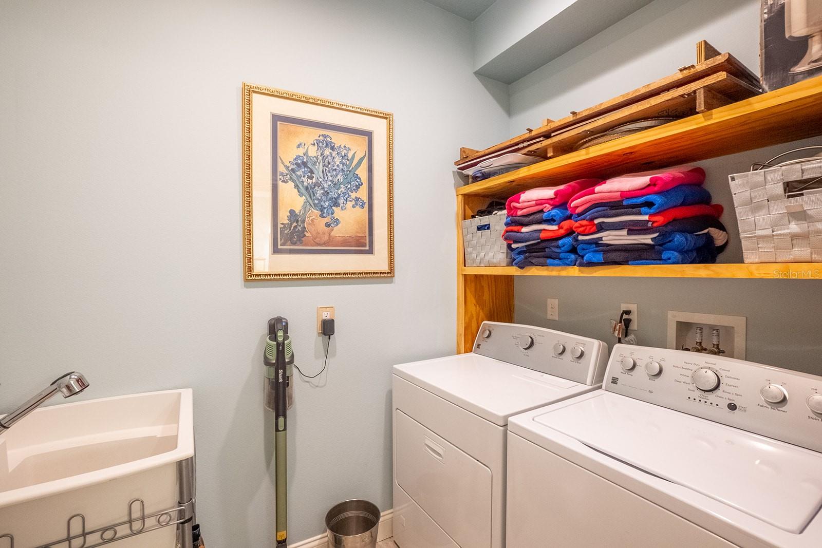 Image 28 of 58 For 590 Shearwood Drive