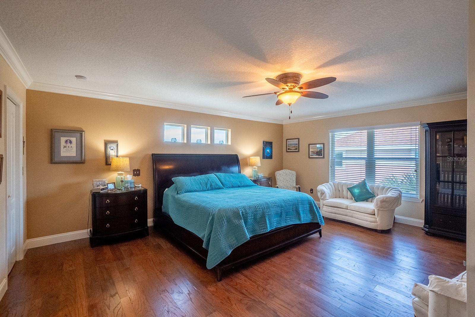 Image 30 of 58 For 590 Shearwood Drive