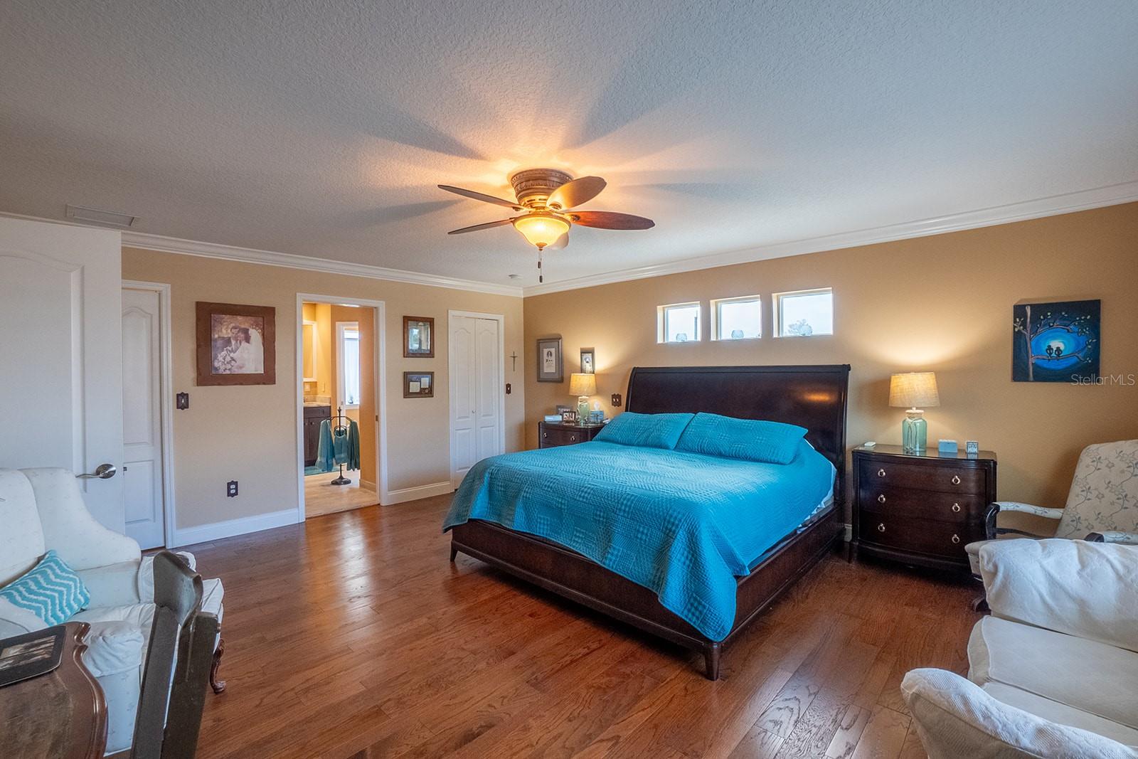 Image 32 of 58 For 590 Shearwood Drive