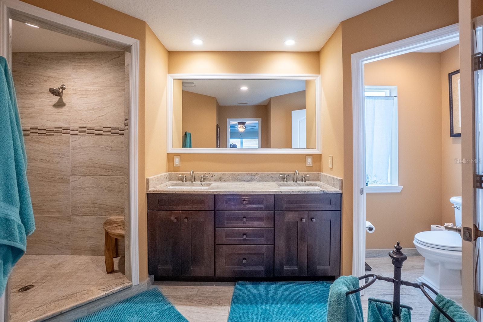 Image 36 of 58 For 590 Shearwood Drive