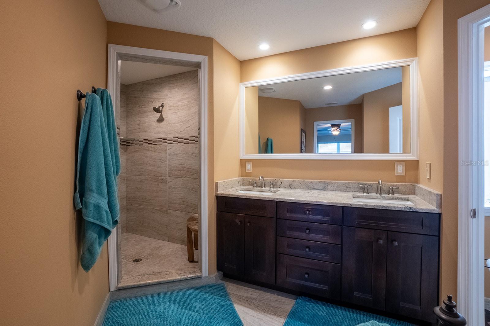 Image 37 of 58 For 590 Shearwood Drive