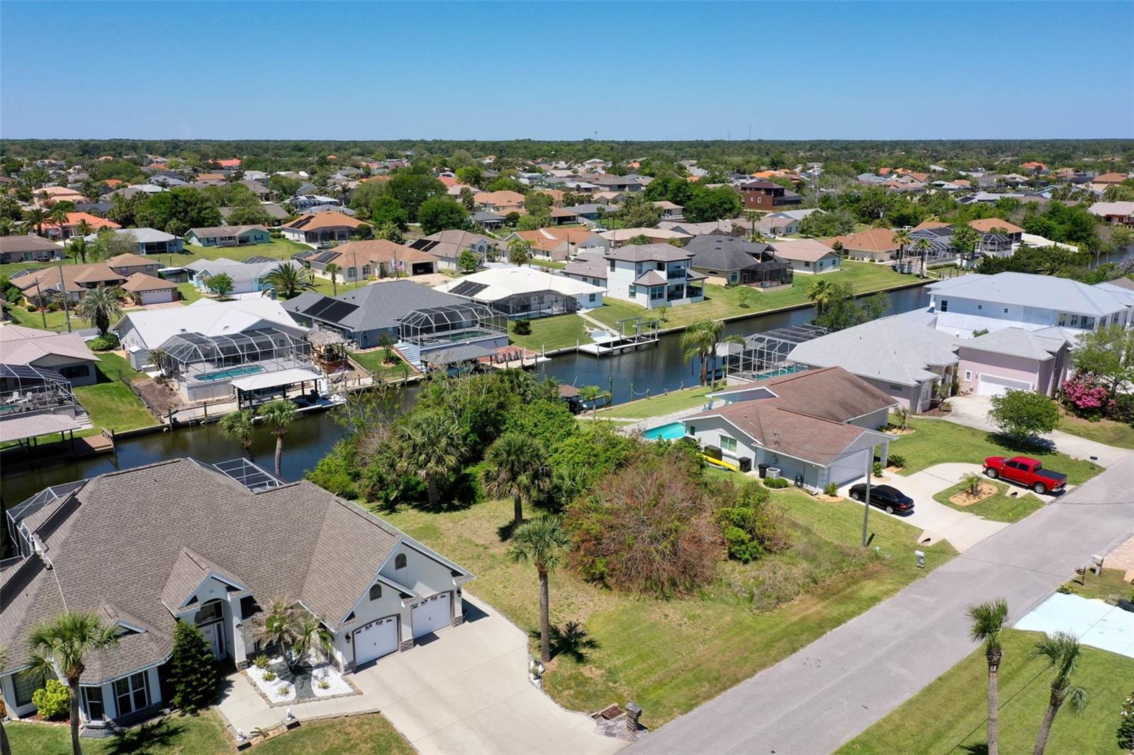 Image 16 of 25 For 17 Claridge Court N