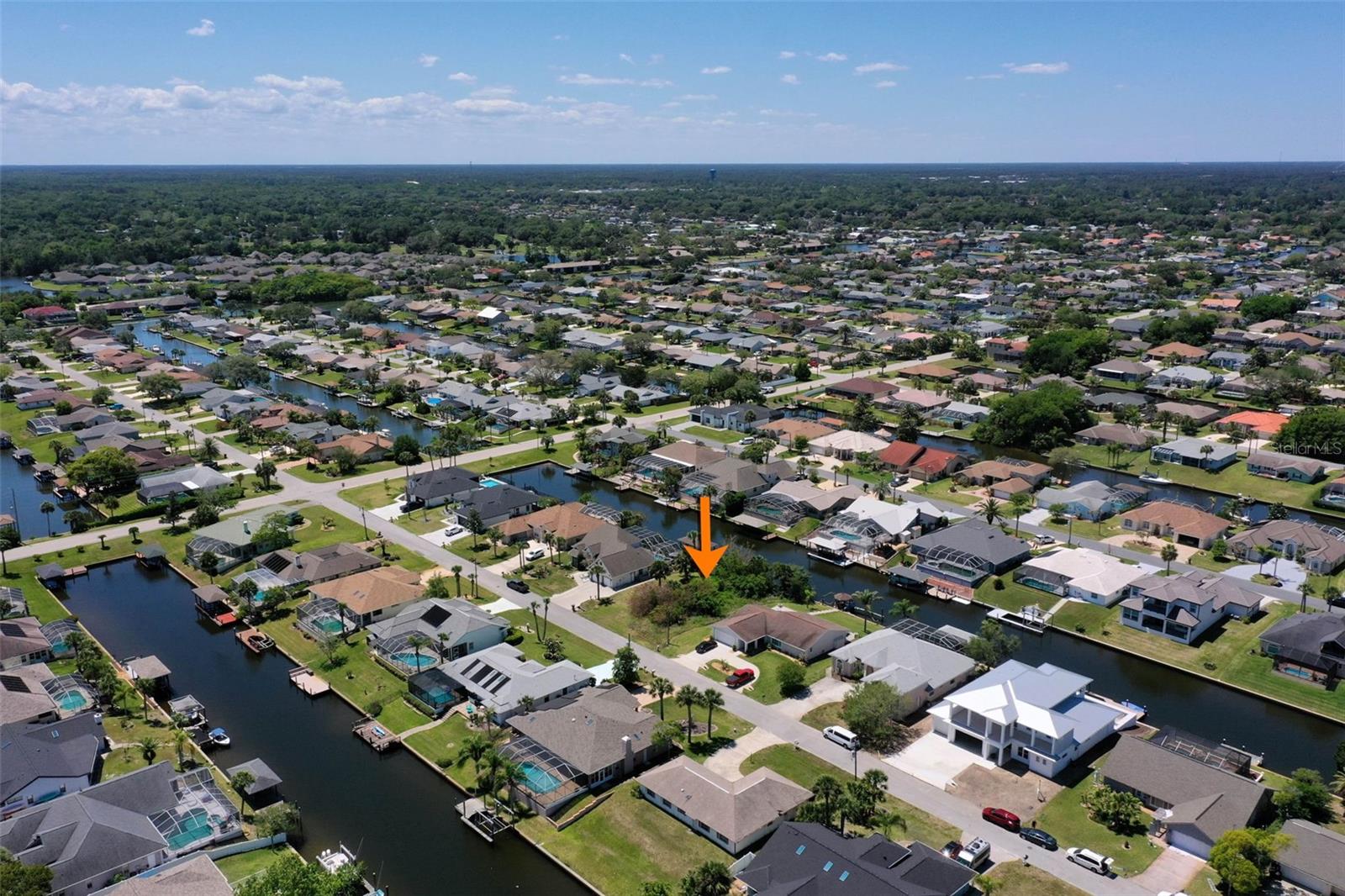 Image 19 of 25 For 17 Claridge Court N