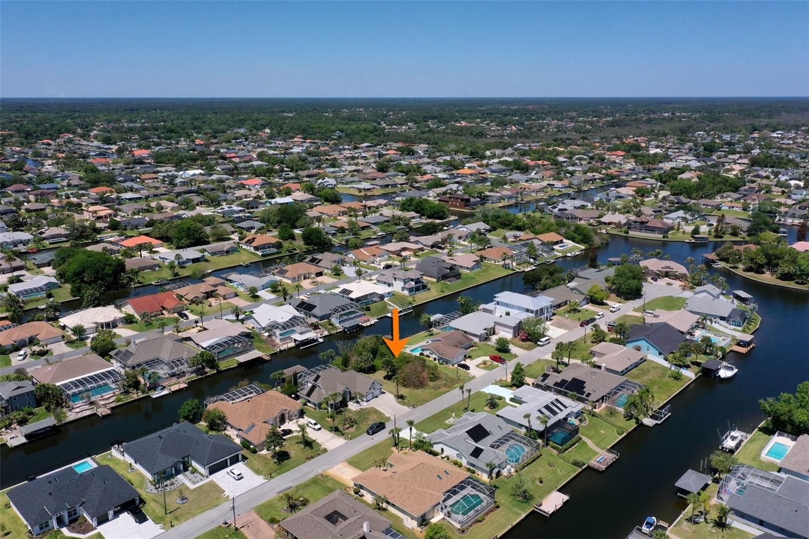 Image 21 of 25 For 17 Claridge Court N