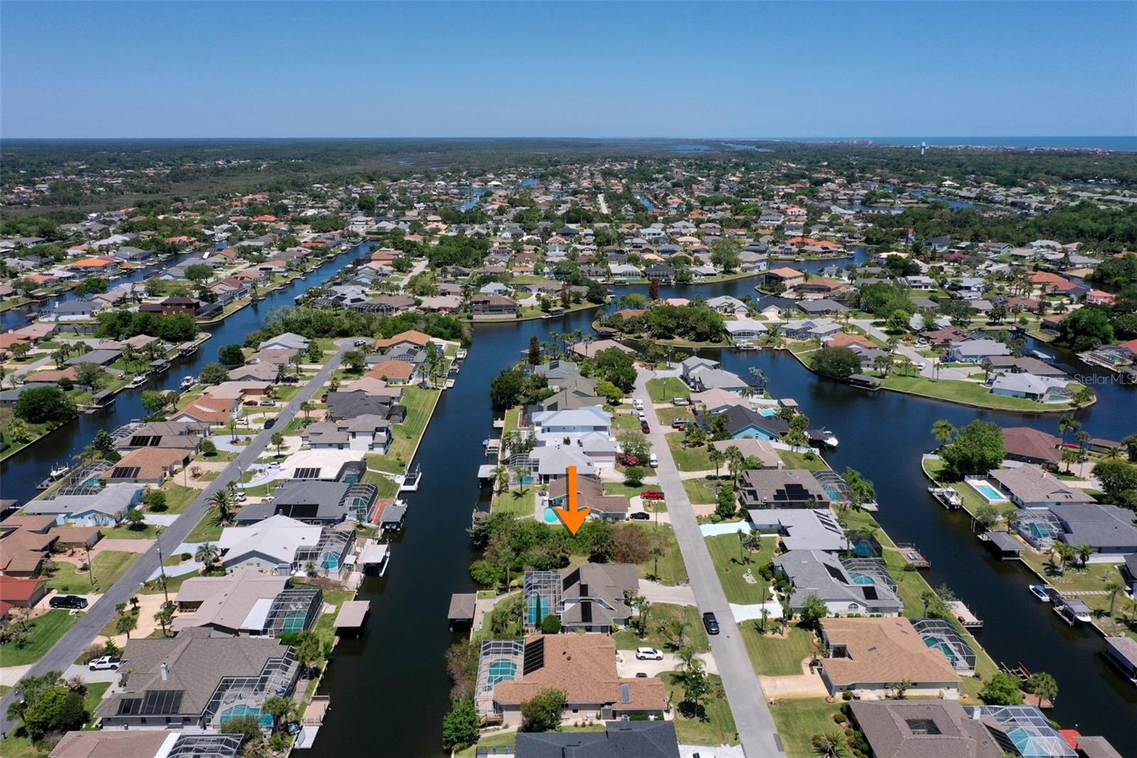 Image 22 of 25 For 17 Claridge Court N