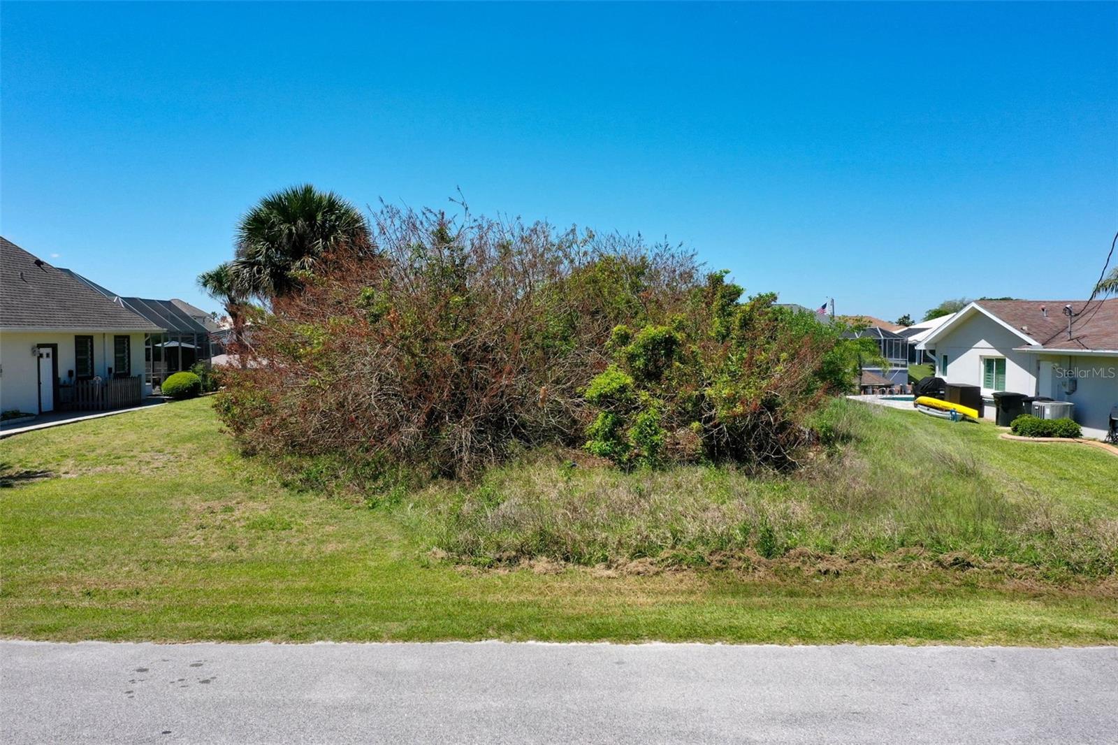 Image 3 of 25 For 17 Claridge Court N