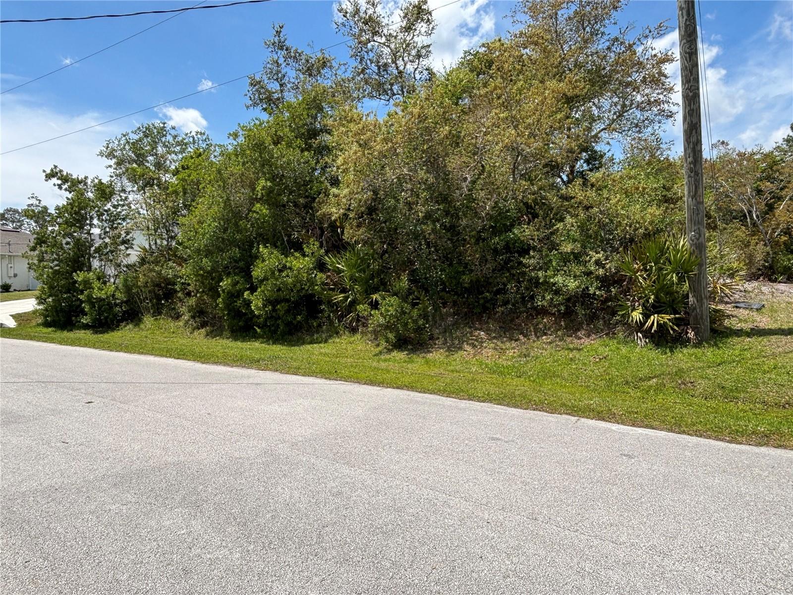 Image 4 of 4 For 28 Fallwood Lane