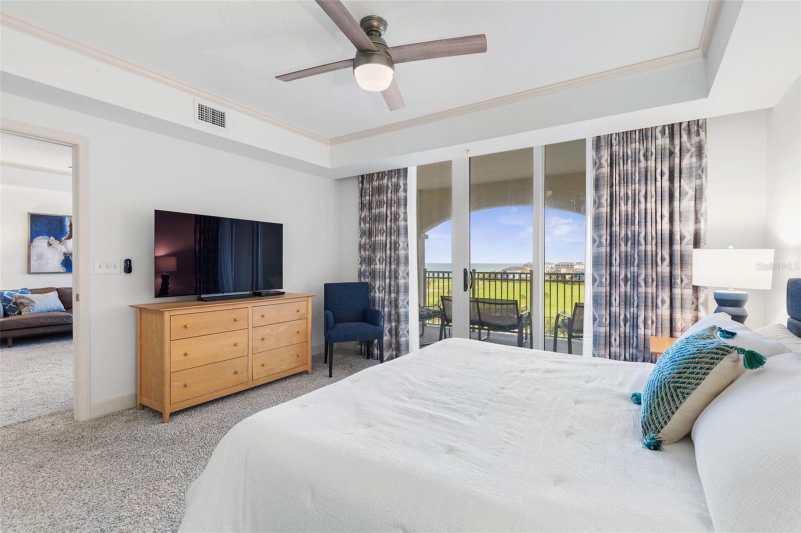 Image 25 of 74 For 200 Ocean Crest Drive 718