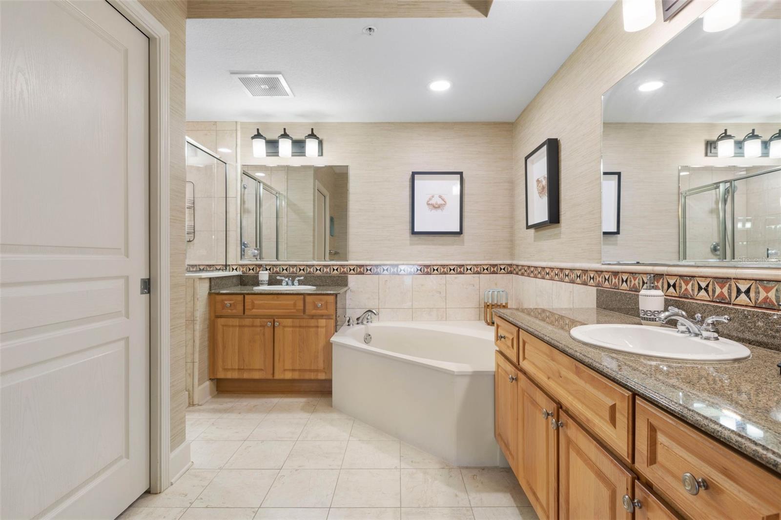 Image 27 of 74 For 200 Ocean Crest Drive 718