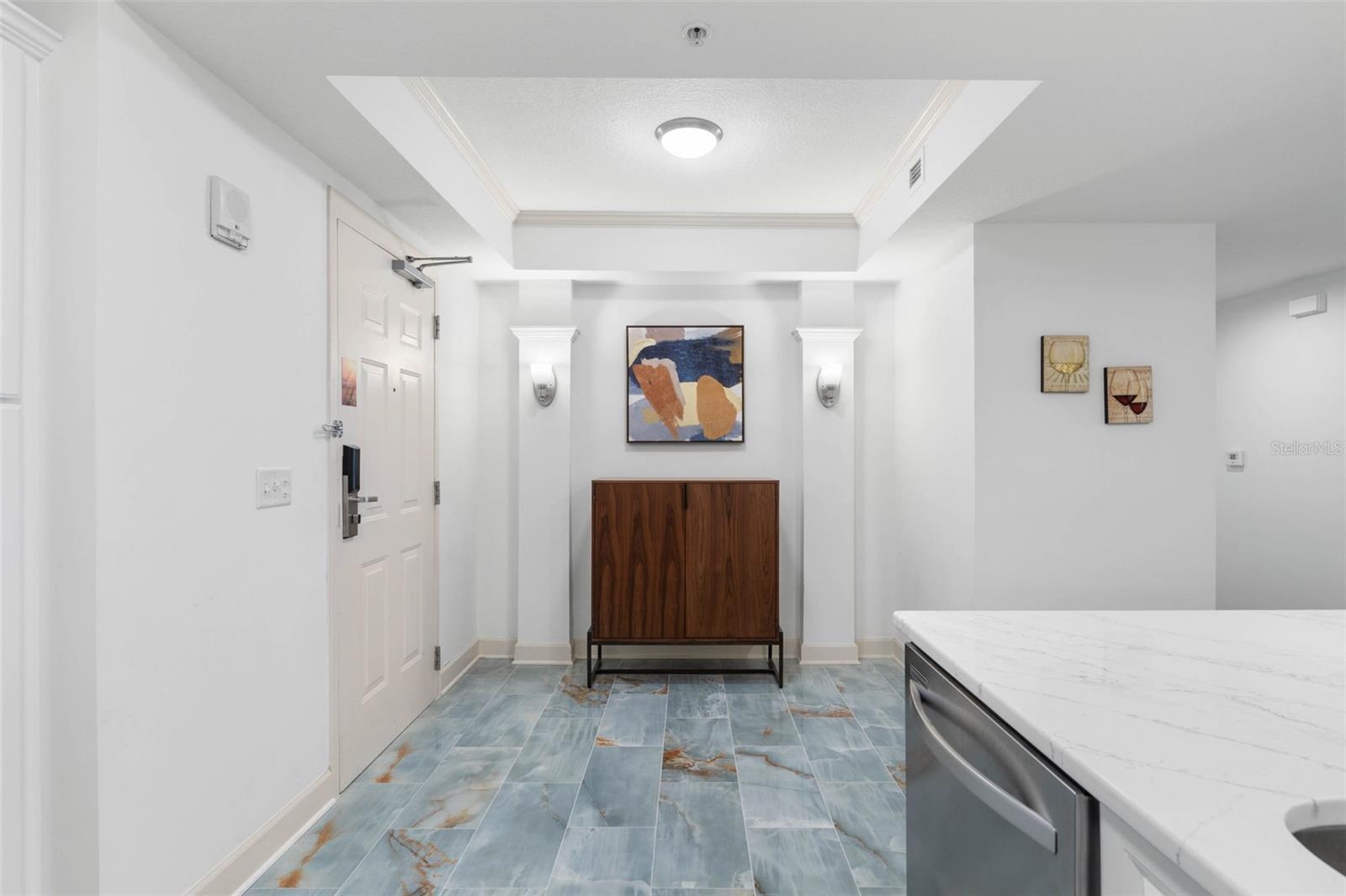 Image 7 of 74 For 200 Ocean Crest Drive 718