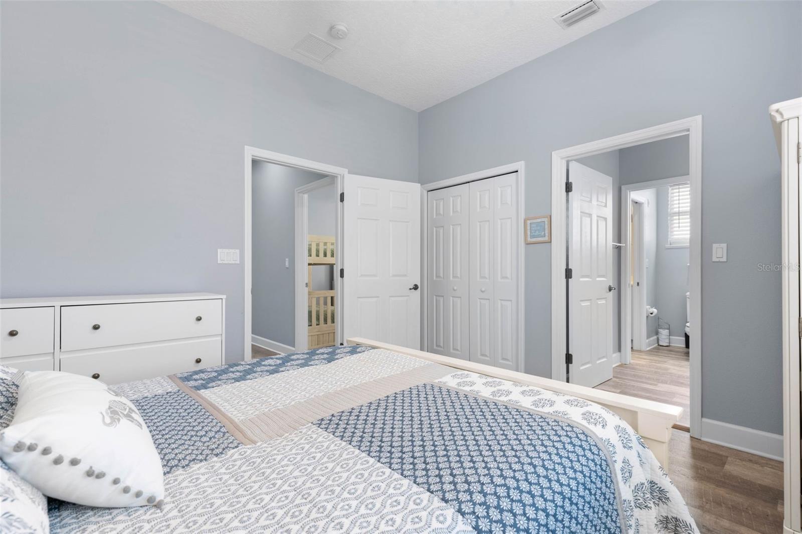 Image 34 of 82 For 55 Ocean Crest Way 922